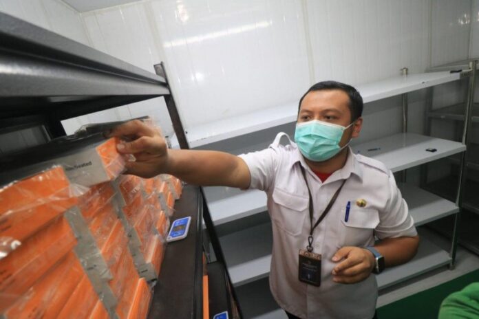 Vaksin-tiba-di-Gudang-farmasi-Surabaya-2