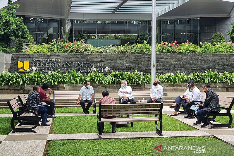 Menpora dan KONI Aceh Bahas Infrastruktur PON 2024 dengan PUPR