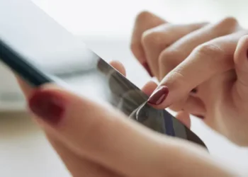 Tips Menggunakan Smartphone dengan Aman