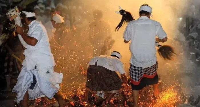 Tari Sanghyang Jaran