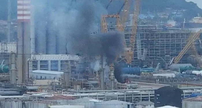 Kebakaran Kilang Pertamina Balikpapan