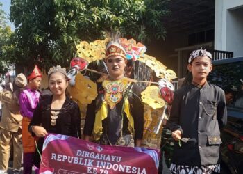 Meriahkan HUT RI ke 79 SMP Negeri 4 Sidoarjo Gelar Karnaval