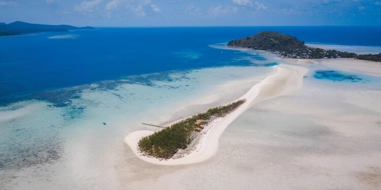 Pulau Bawean: Surga Indah di Tengah Laut Jawa