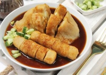 Pempek Palembang: Ikon Kuliner Sumatera Selatan