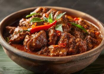 Rendang: Simbol Rempah dan Kebanggaan Kuliner Indonesia