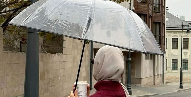 Fashion Musim Hujan: Tetap Stylish dan Nyaman