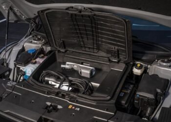 Tips Merawat Mobil Listrik Agar Tetap Awet dan Efisien