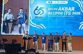 Mentan Amran Sulaiman Hadiri Reuni Akbar Alumni ITS 2025 : Peran Alumni dalam Inovasi Teknologi Pangan