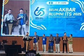 Mentan Amran Sulaiman Hadiri Reuni Akbar Alumni ITS 2025 : Peran Alumni dalam Inovasi Teknologi Pangan